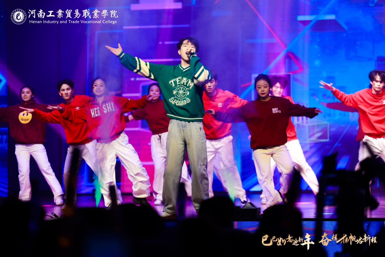 https://img.pailixiang.com/album/a8004612492/20275707.jpg?x-oss-process=style/pbig&fs=3297464
