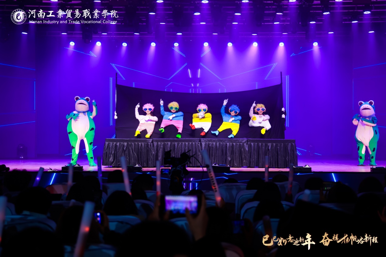 https://img.pailixiang.com/album/a8004612492/19376150.jpg?x-oss-process=style/pbig&fs=2911236