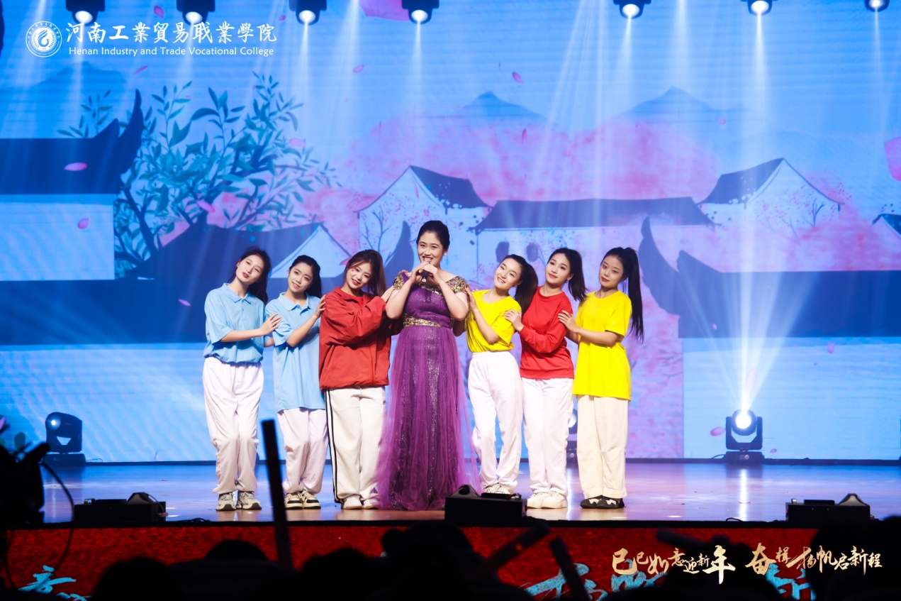 https://img.pailixiang.com/album/a8004612492/22230402.jpg?x-oss-process=style/pbig&fs=2673214