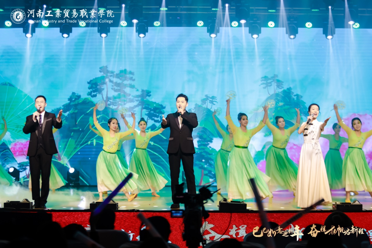 https://img.pailixiang.com/album/a8004612492/16882646.jpg?x-oss-process=style/pbig&fs=3509102